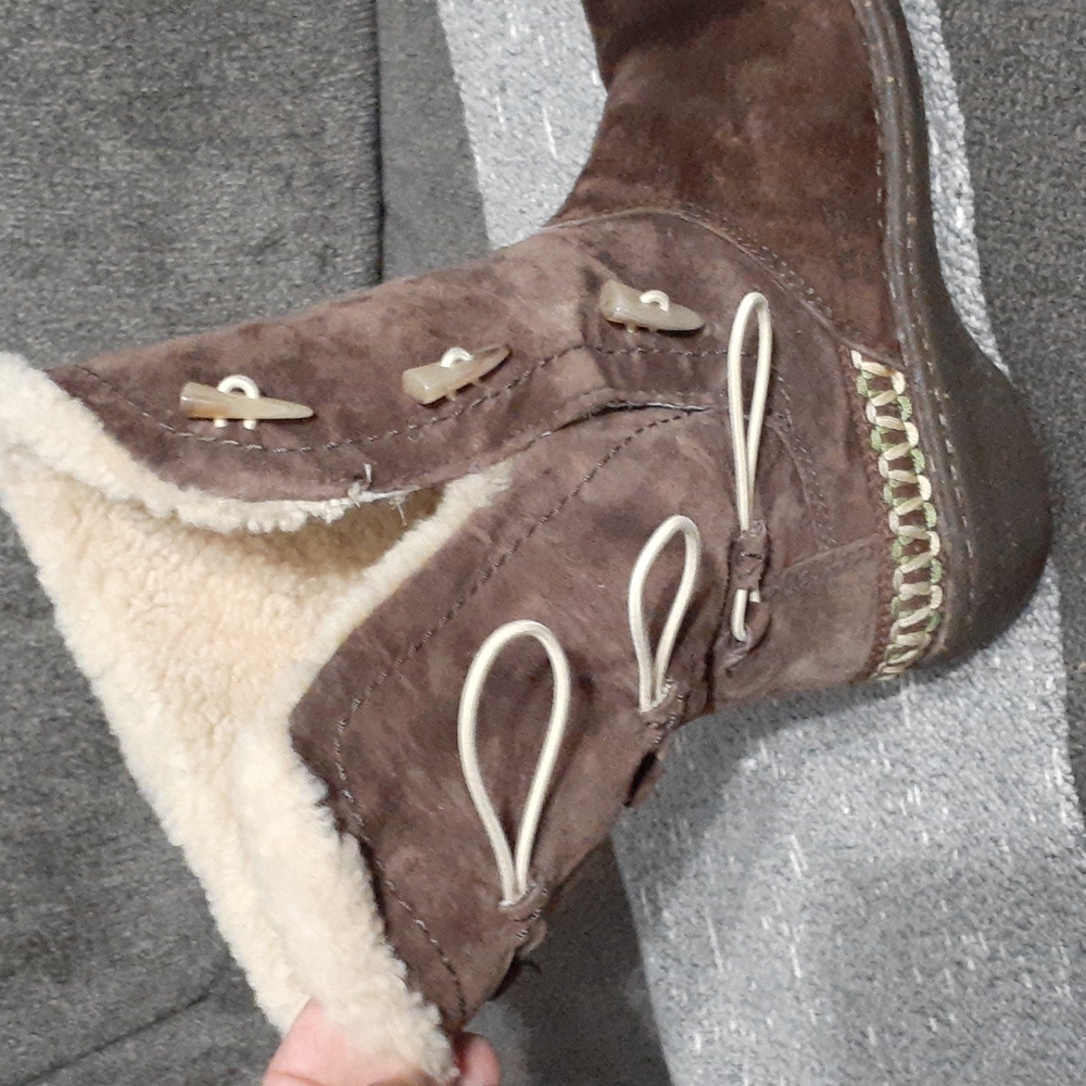 Ugg Boots - image 8
